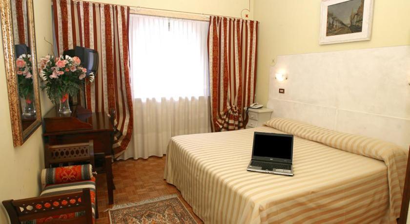 Ai Ronchi Motor Hotel Brescia Exterior photo