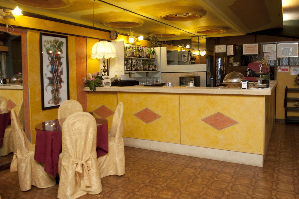 Ai Ronchi Motor Hotel Brescia Exterior photo